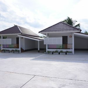 Dokjan Resort Nakhon Si Thammarat Exterior photo