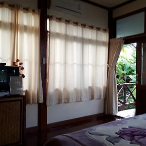 Sansuk Resort Amphawa Exterior photo