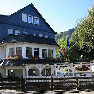 Hotel Gasthof-Pension Hunaustuben Schmallenberg Exterior photo