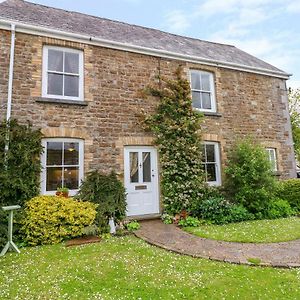 Castle School House Villa Kidwelly Exterior photo