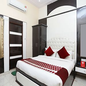 Oyo 14949 Hotel Shashi Residency Mathura Exterior photo