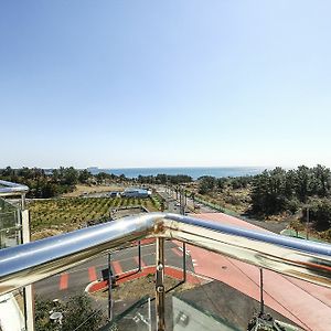 Jeju Jungmun Ocean Blue Hotel Seogwipo Exterior photo