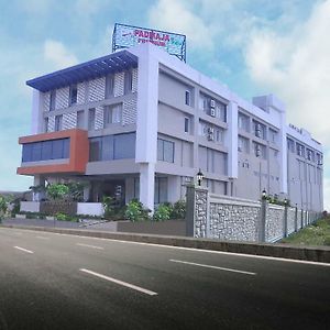 Pipul Padmaja Premium Hotel Bhubaneswar Exterior photo