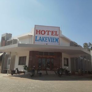 Hotel Lakeview Bhuj Exterior photo