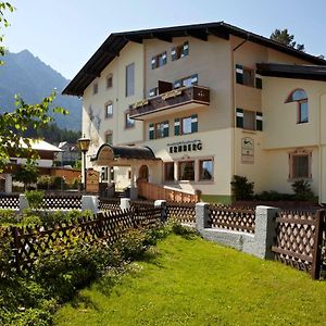 Alpenhotel Ernberg Reutte Exterior photo