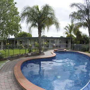 Warrina Motor Inn Wodonga Cbd Exterior photo