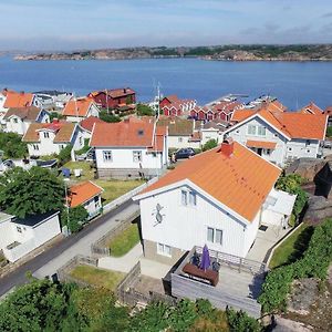 Cozy Home In Bovallstrand With House Sea View Exterior photo
