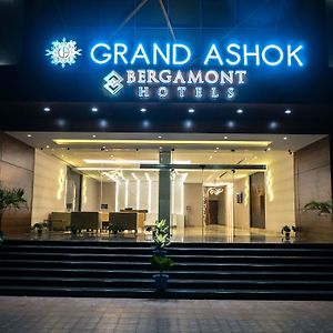 Hotel Grand Ashok Thanjavur Exterior photo