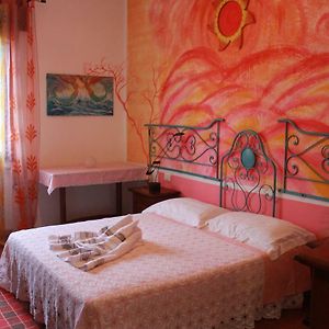 Terrazze Dell'Artista Bed and Breakfast Saletto Exterior photo