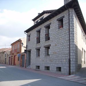 Casa Alval Hostal Villacastín Exterior photo