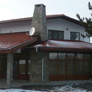 Hotel Вила Дъбовец Dubovets Exterior photo