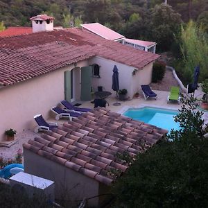 Les Garrigues Bleues Bed and Breakfast Tornac Exterior photo