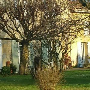 Gite Entre Bordeaux Et Saint-Emilion Villa Génissac Exterior photo