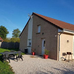 Gite Le Petit Pied-A-Terre Villa La Chapelle-Saint-Sauveur  Exterior photo