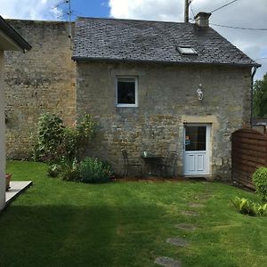 La Pomme De Nuit Bed and Breakfast Bayeux Exterior photo