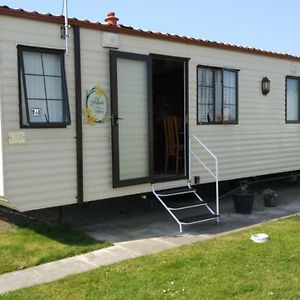 Hotel H&B Caravan On Marine Holiday Park Rhyl Exterior photo