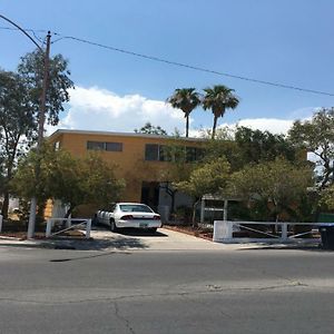 Apartamento The Yellow House Las Vegas Exterior photo