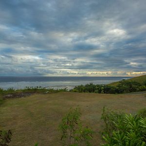 The Crows Nest Resort Coral Coast Exterior photo