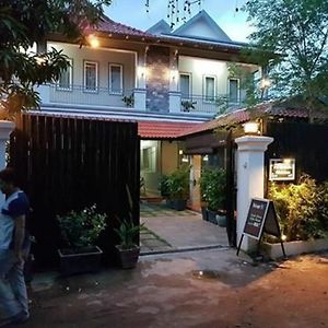 Nika'S House Hotel Ciudad de Siem Riep Exterior photo