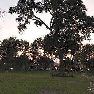 Inle Resort And Spa Villa Nyaung Shwe Exterior photo