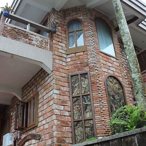 F8 Bed And Breakfast Tagaytay City Exterior photo