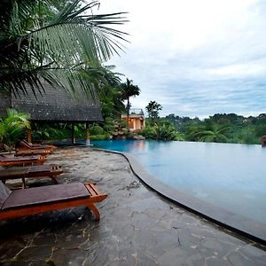 Sangria Resort And Spa Lembang Exterior photo