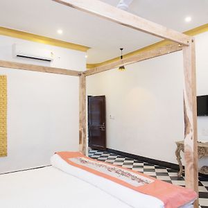 Oyo Home 11431 Heritage Stay Near Celebration Mall Udaipur Exterior photo