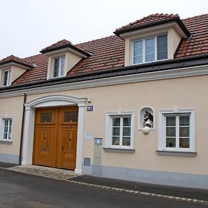 Privatzimmer Familie Schwarz Bed and Breakfast Viena Exterior photo