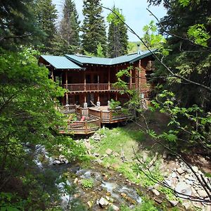 Hotel Log Cabin On The Stream Sundance Exterior photo