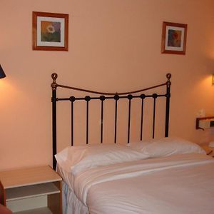 The Four Alls Inn Market Drayton Room photo