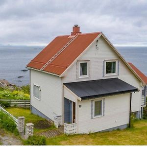 House By The Sea Reine, Lofoten Exterior photo