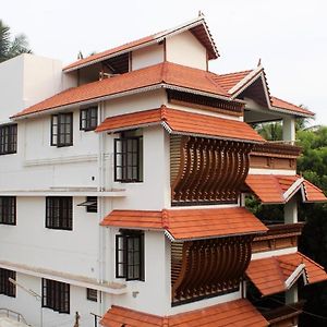 Apartamento Indian Residency Tiruchirappalli Exterior photo