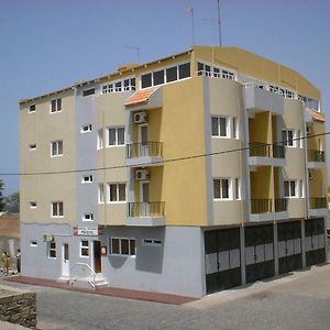 Hotel Residencial Por Do Sol Porto Novo Exterior photo