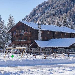 Hotel Petit Tournalin Champoluc Exterior photo