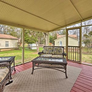 Cozy Home With Fenced Yard Less Than 1 Mi Downtown Matthews! Charlotte Exterior photo