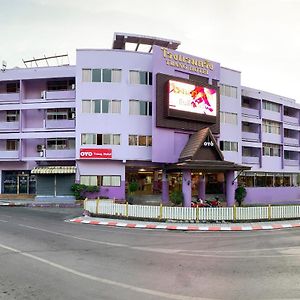 Oyo 565 Trang Hotel Exterior photo
