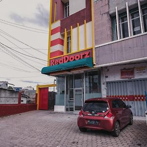 Hotel Reddoorz @ Jalan Pangeran Antasari Lampung 2 Bandar Lampung Exterior photo