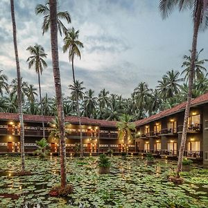 Hotel Rvr Sarovar Portico Rāzole Exterior photo