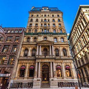 Hotel Le St. James Montreal Exterior photo