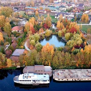 On The River Villa Vishenki  Exterior photo