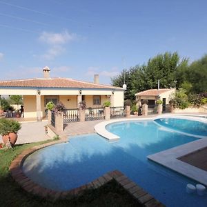 Spacious Villa With Pool In Sanlúcar la Mayor Exterior photo