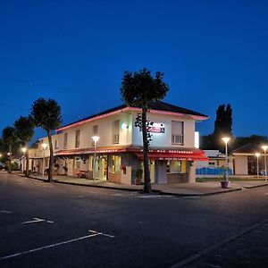 Hotel Bar Des Arenes Pontonx-sur-lʼAdour Exterior photo