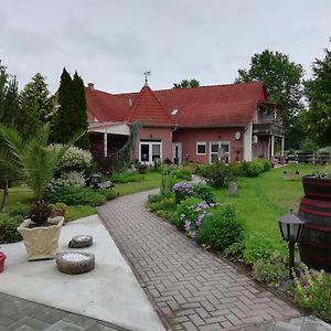 Hartmann Panzió Bed and Breakfast Barcs Exterior photo