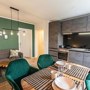 Bright - Close To Fair & University - Modern & Stylish For 4 - Kitchen & Parking Apartamento Augsburgo Exterior photo