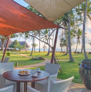 Bluebay Beach Resort & Spa Kiwengwa (Zanzibar) Exterior photo