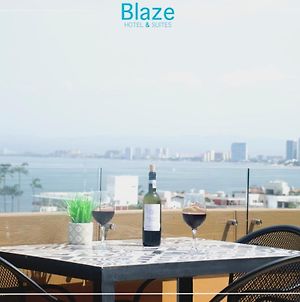 BLAZE Hotel&Suites Puerto Vallarta Exterior photo