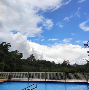 Ipelandia Park Golf Hostel Foz do Iguaçu Exterior photo