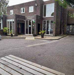 The Avenue Club And Lodge Birmingam Exterior photo