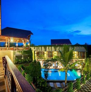 Ubud Wana Resort Exterior photo