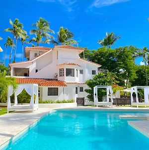 Beach Villa With Bbq & Wifi Access To Swimming Pool - Playa Los Corales Punta Cana Exterior photo